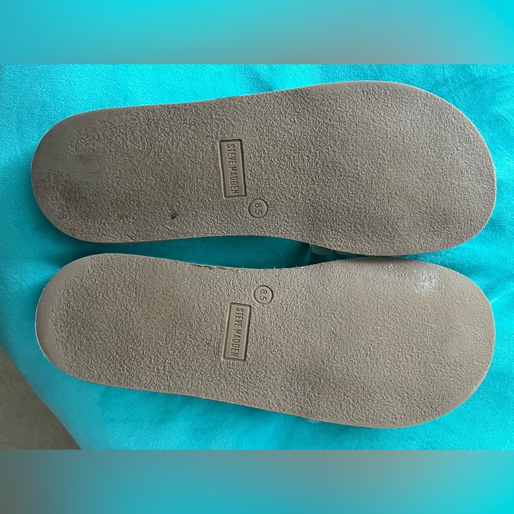 Steve Madden Cream Tan Slide Sandals Minimalist Design - Picture 4 of 4